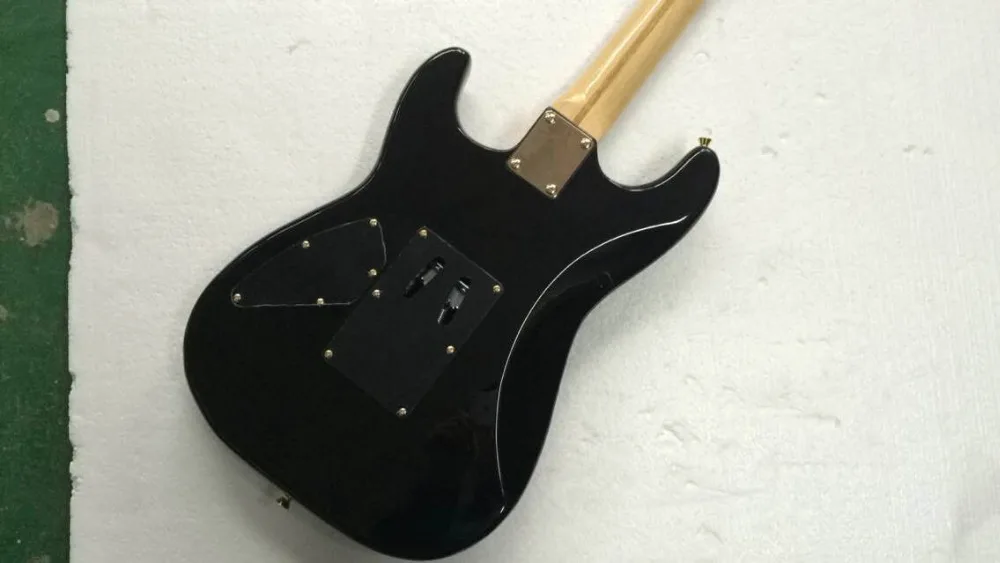 Wholesale New Arrival STR Electric Guitar Nude Woman On Body 150401