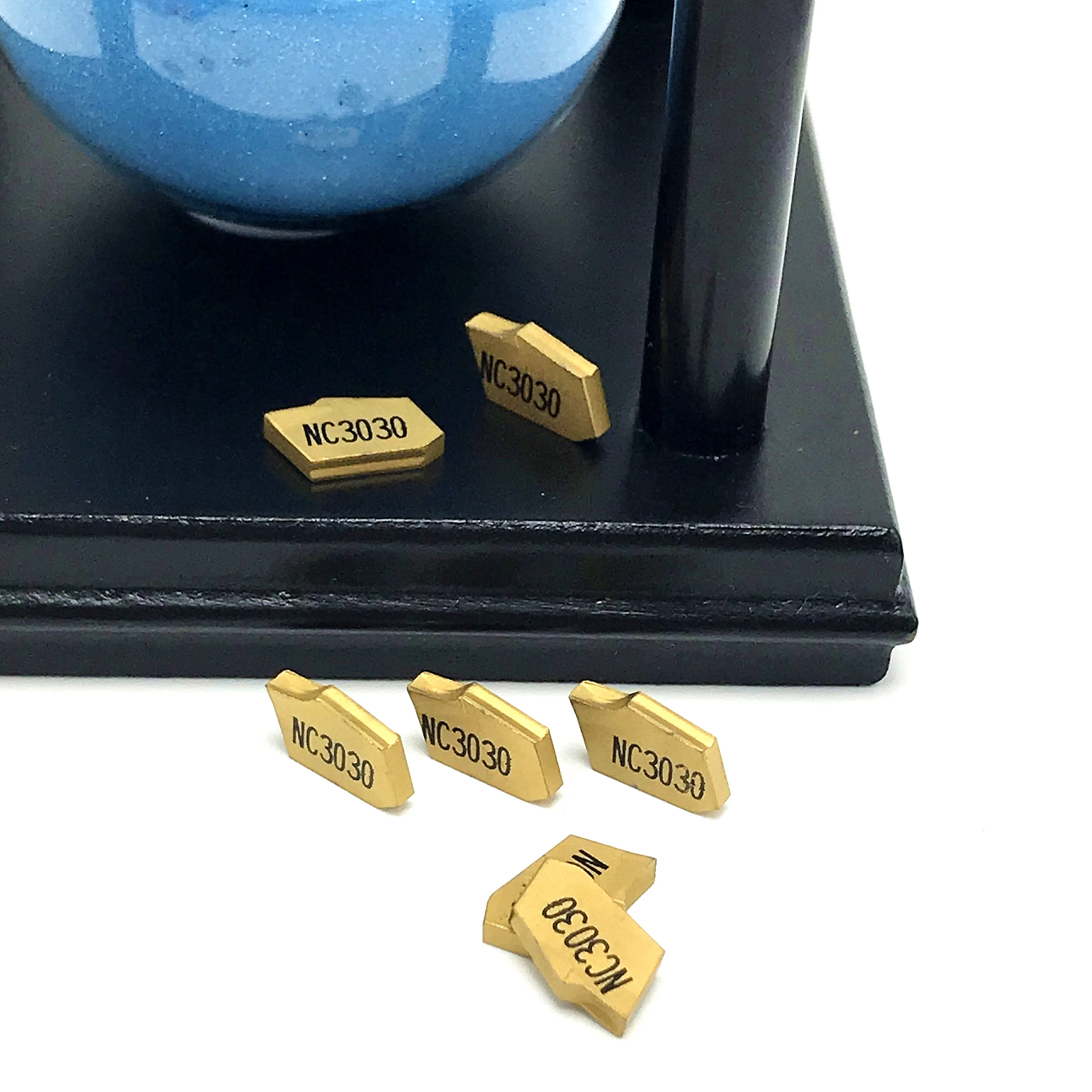 

SP200 NC3030 PC9030 NC3020 20pcs grooving carbide inserts SP200 lathe cutter turning tool Parting and grooving tool Parting off