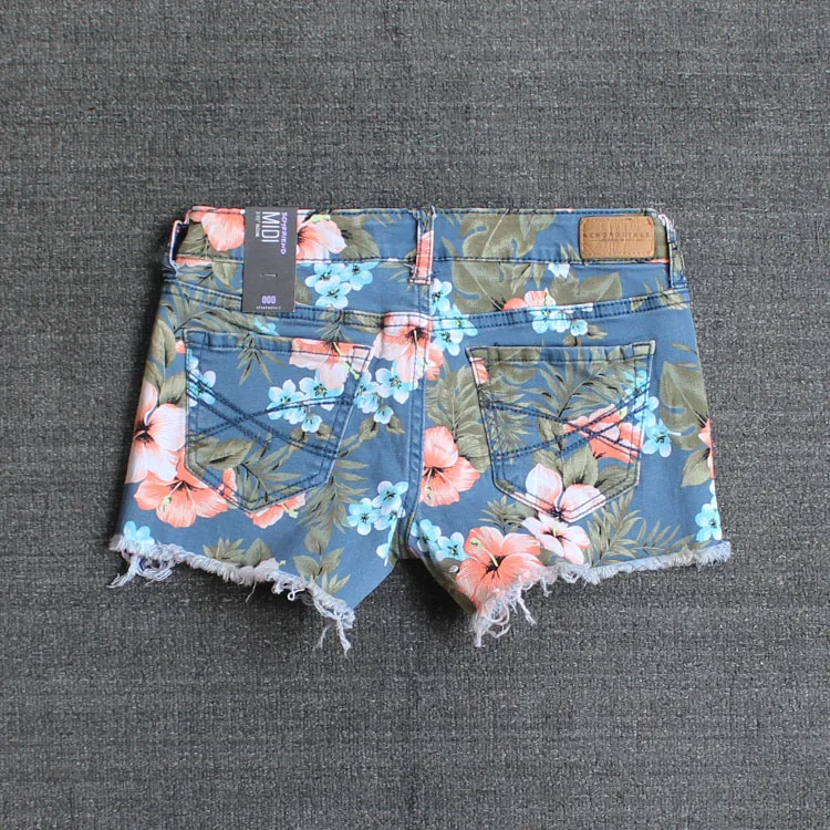 Летние женские модные тонкие повседневные джинсовые шорты с цветочным принтом и кисточками, Модный богемный стиль, джинсовая хлопковая подошва