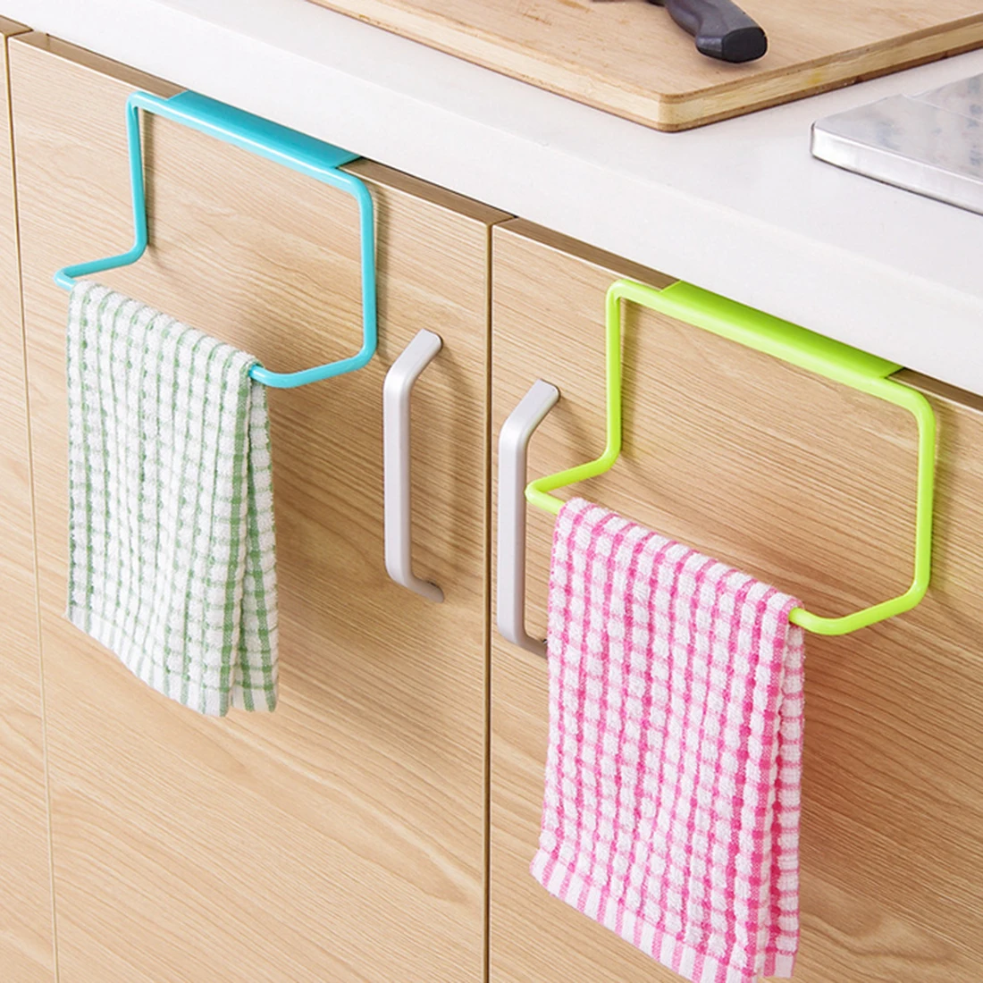 

1pcs Kitchen Towel Rack Cabinet Hanging Towel Holder Garbage Storage Rack Cupboard Hanger Wash Cloth Organizer- Color Random