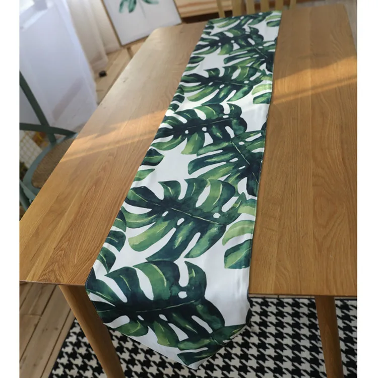 Green Leaves Table Runner