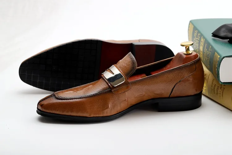 Мужские брендовые итальянские туфли; Модные Мужские модельные туфли из натуральной кожи с металлическим дизайном; цвет коричневый