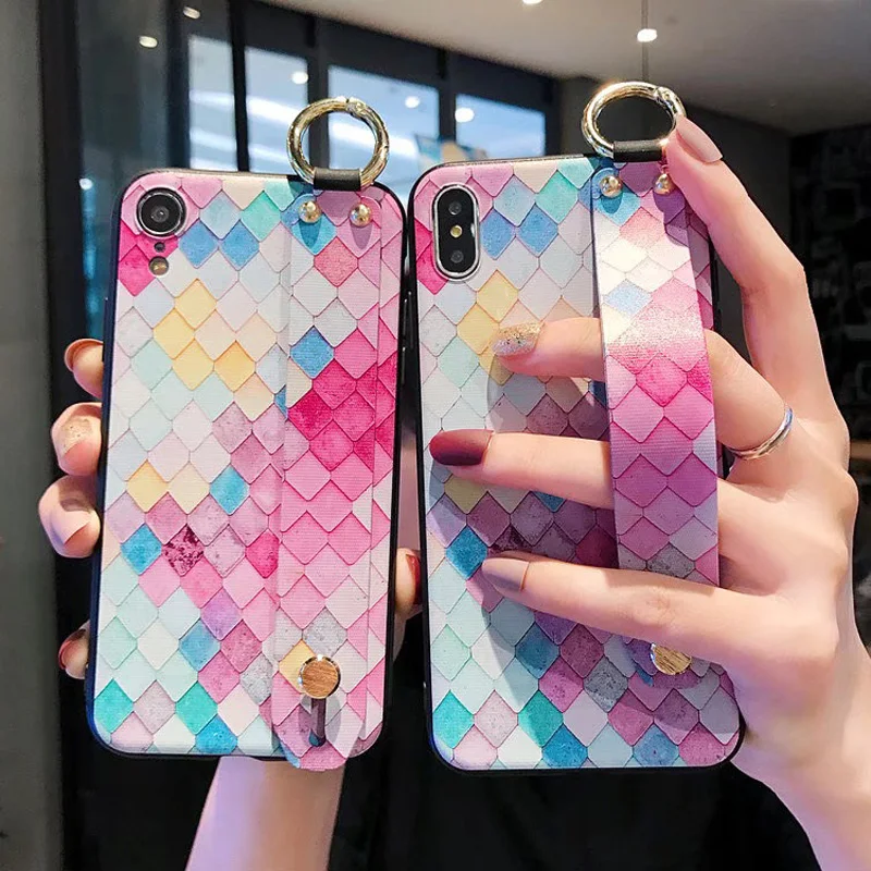 

Fish Scale Wrist Strap Holder Stand Case For iPhone X XS Max XR 6 6S 7 8 Plus Rainbow Colorful Lattice Soft TPU Phone Case Cover