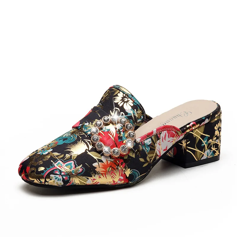

2019 spring new women's shoes wild Baotou fashion slippers female summer embroidery flower thick with high heel shoes