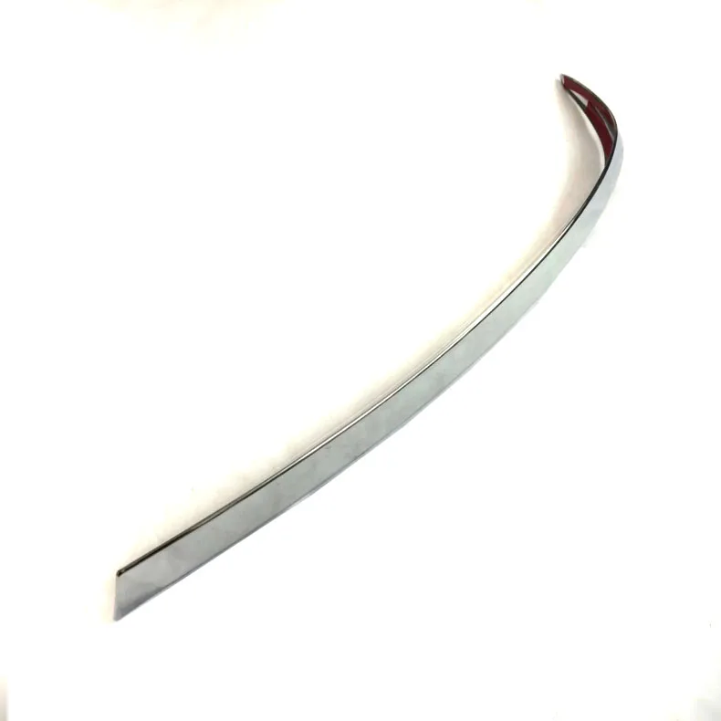 (4)