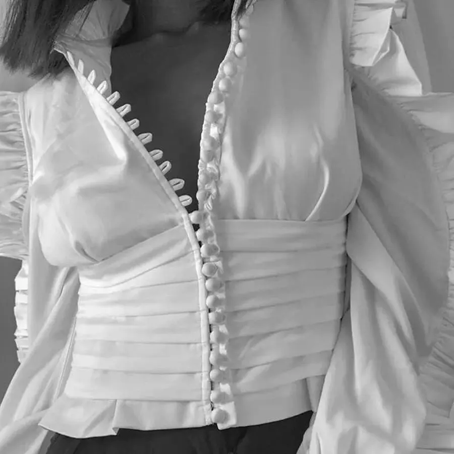 Koop 2018 Hoge Kwaliteit Vrouwen Tops Volledige Mouw Uit De Schouder Witte Blouse Verstoorde Style Vintage Slim Black Top Blouse Shirt vrouwen