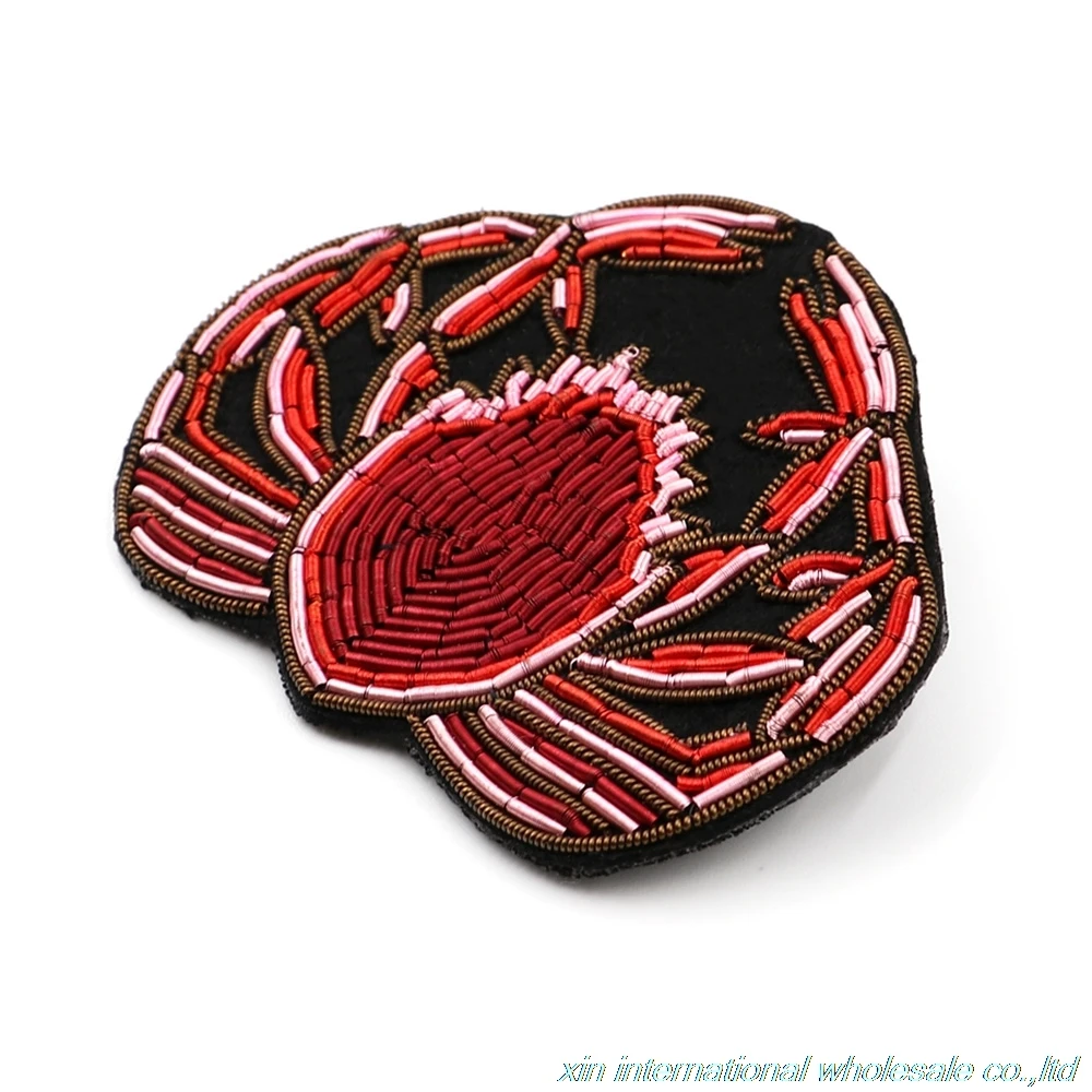 

New fashion design metal wire pins for clothes Handmade embroidery kawaii pin The crab backpack pins Clothes bag hat badge