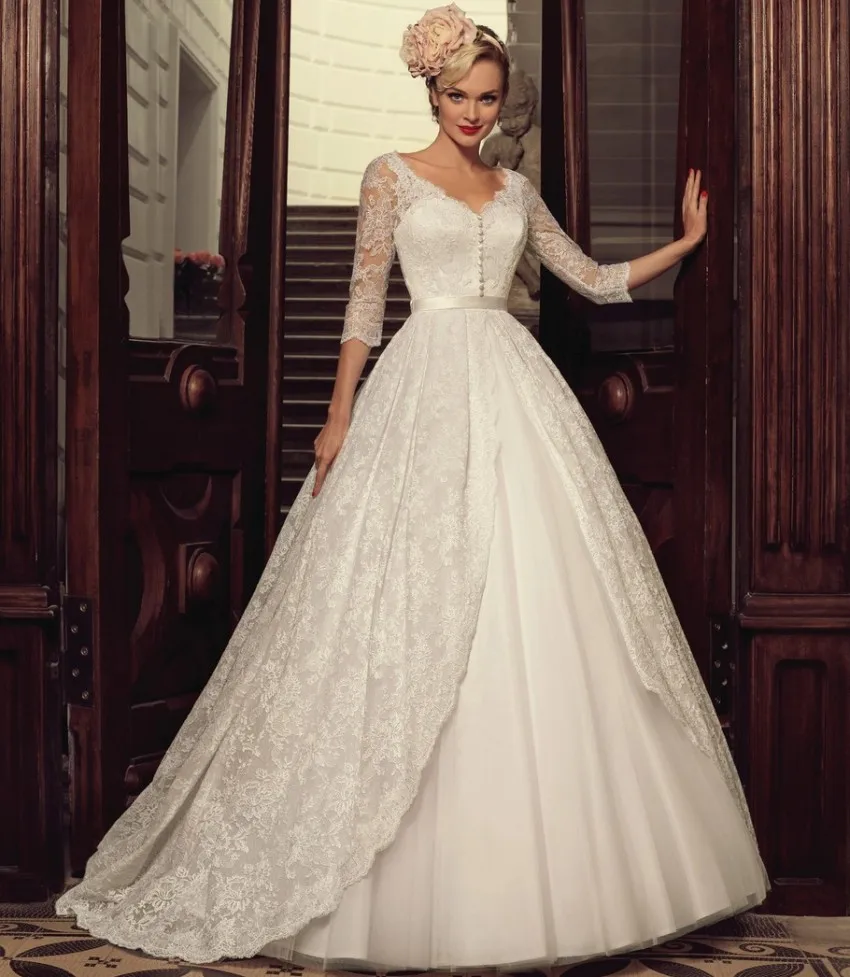 

A Line V Neck 3/4 Sleeves wedding dresses white/ivory Lace Wedding Dress 2016 Buttons Back Long Vintage Bride Bridal Gowns