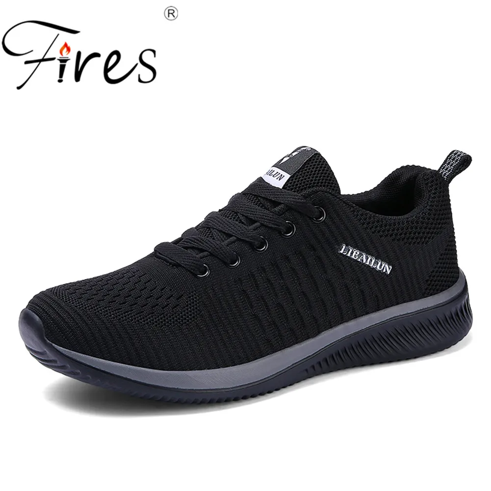 comfortable sports shoes