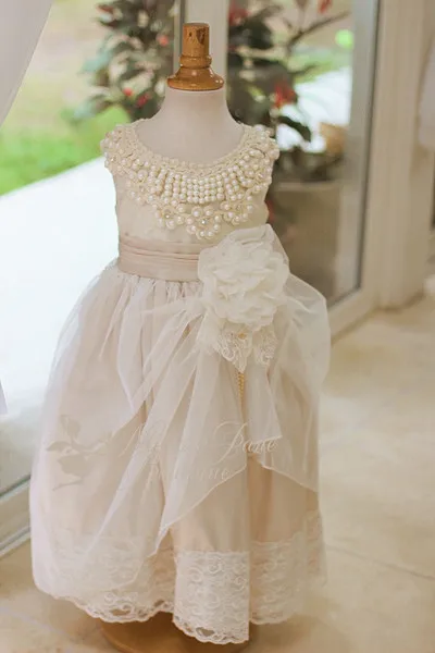 Cheap New Arrival Little Flower Girls Dresses Crew Neckline Pearls Hand Made Flowers Draped New Arrival Little Girls Party Dresses
