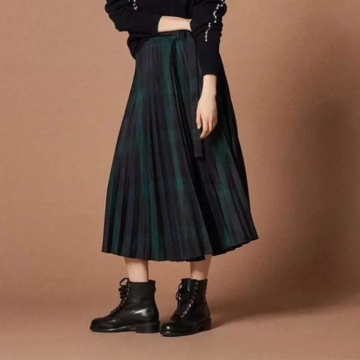 

2018 fall and winter new fashion British style high adjust waist women hit the color striped long pleated skirts
