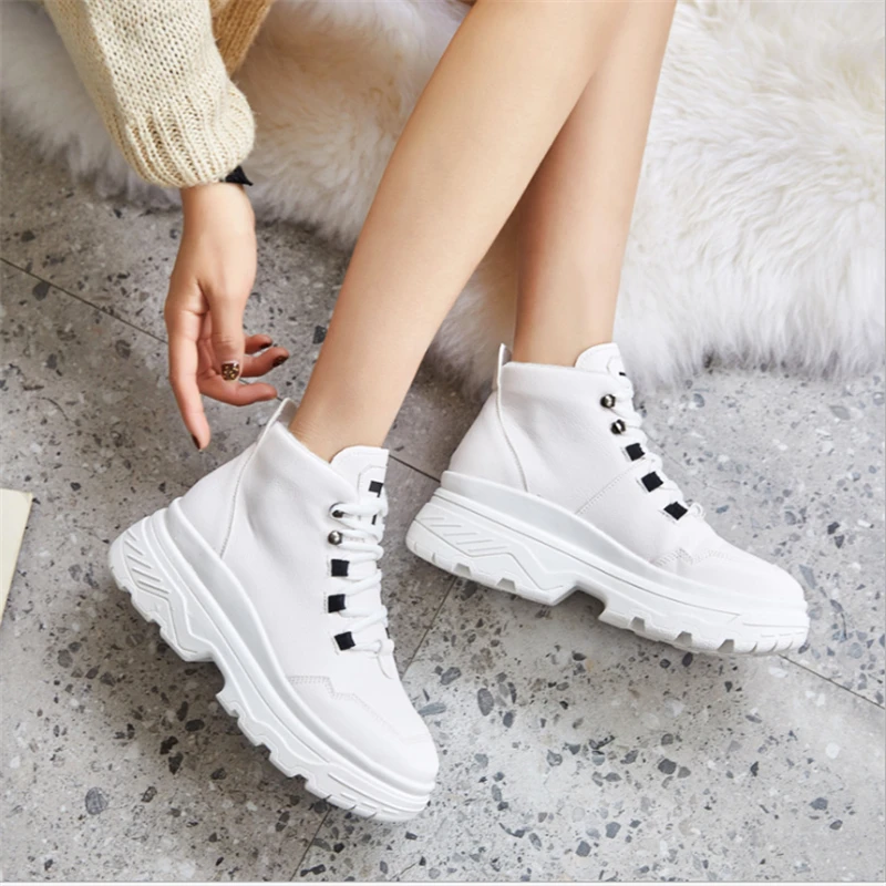High-top Women's Shoes 2018 New Platform Sports Shoes Outdoor Running shoes White Black High Waterproof High Quality Sneakers