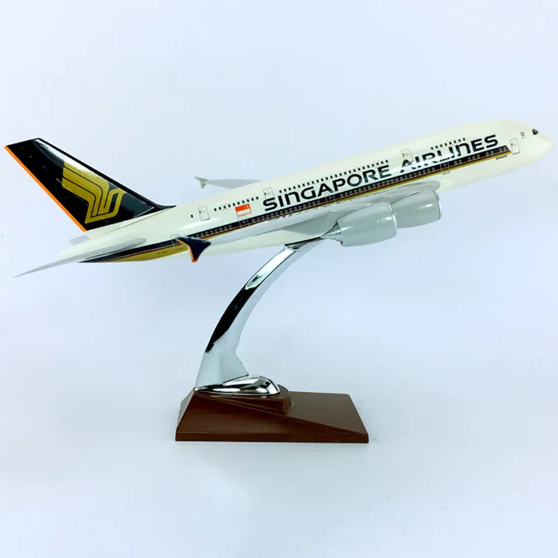 

36CM 1:200 Airbus A380-800 Model Singapore Aircraft Base Alloy Aircraft Plane Collection Display Toy Model Home Decoration Gift