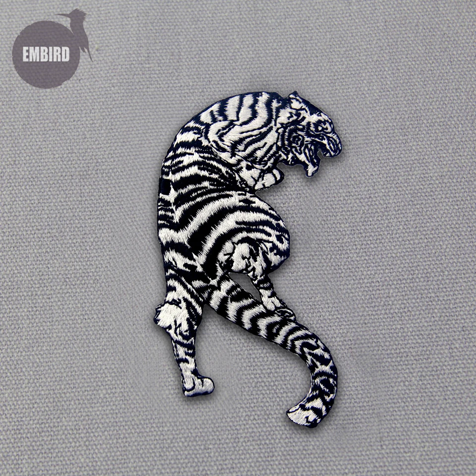 

Embird patches Embroidered appliques for dresses The Roaring Striped White Tigher ceo-friendly3D patches for hats iron on patch