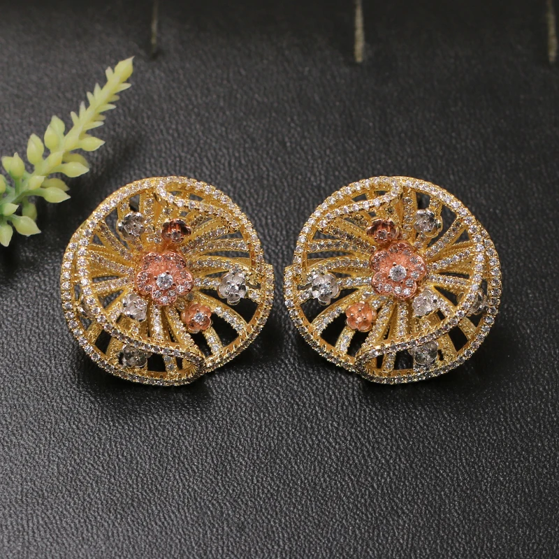 

Lanyika Fashion Jewelry Popular Abstract Flower Circle Stud Earrings Micro Paved Wedding Engagement Luxury Earring Best Gift