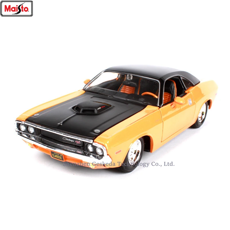 Модель автомобиля Maisto 1:24 1970 Dodge Challenger из сплава декоративная коллекция