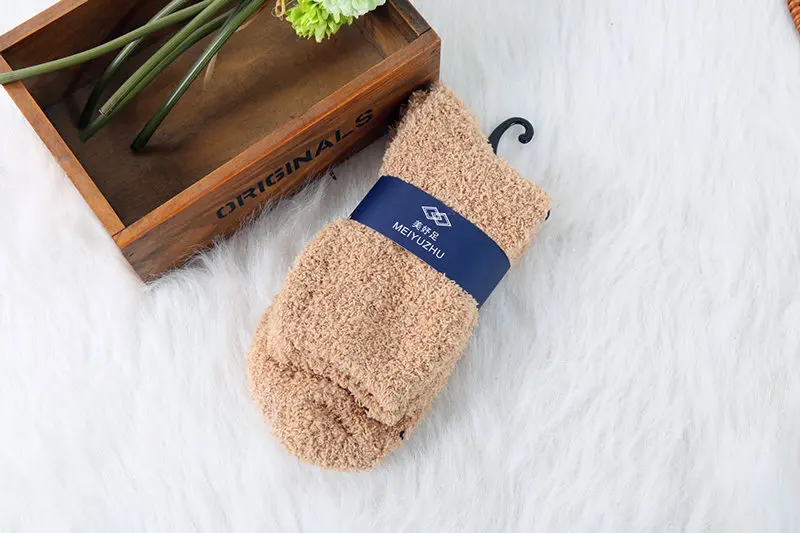 Warm Men Middle Socks Solid Color Super Soft Male Socks Carpet Floor Socks High Quality Coral Fleece 2019 Man Clothing Thickening (11)