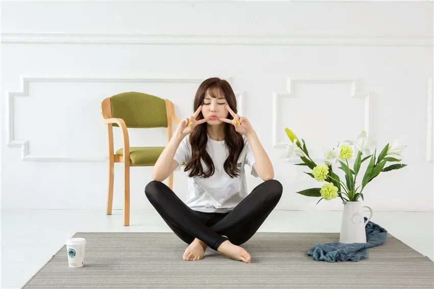 legging BIVIGAOS Fashion Women Stretchy Glossy Leggings Spandex Legging Elastic Gothic Foot Leggins Punk Rock Legins Black White Mallas leather leggings