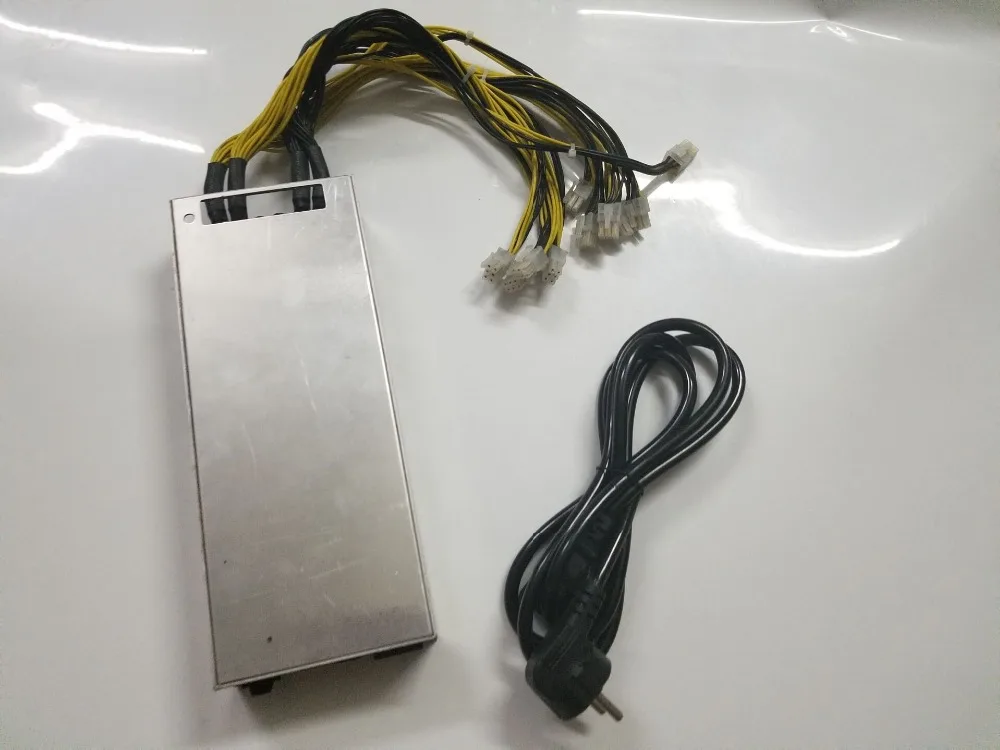 Б/у BTC LTC DASH Miner PSU 176-264V 12V 150A Макс выход 1800W источник питания для ANTMINER S7 S9j S9 S9i L3+ D3 DR3 Z9 Baikal