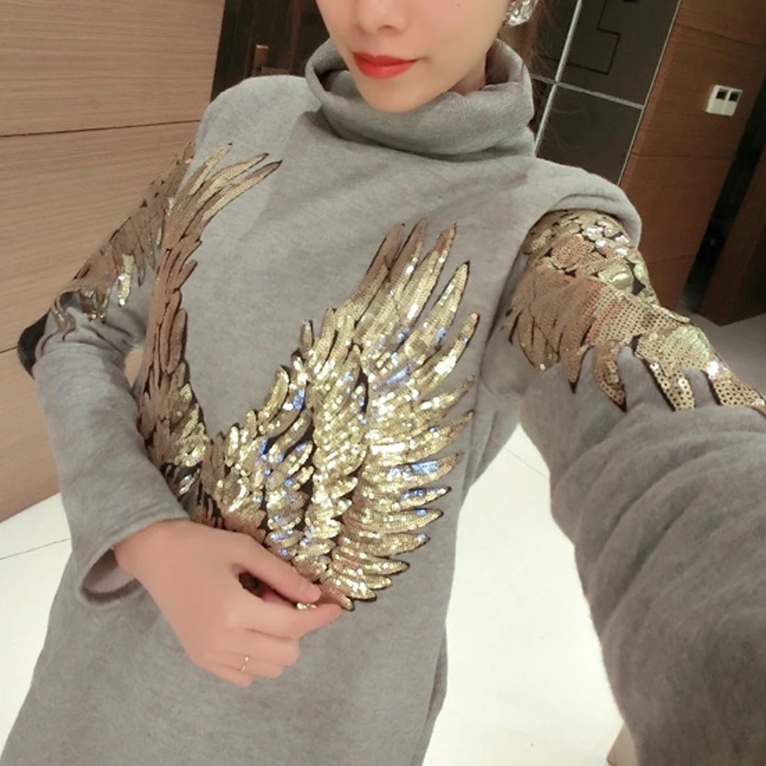 

Good 1Pair Fashion Gold/Silver Wings Sequins Patches For Clothing Iron-on Embroidered Patch Motif Applique DIY Accessories