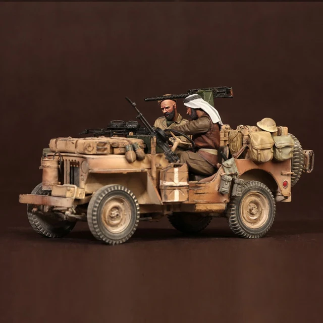 Free Shipping 1/35 Scale Unpainted Resin Figure WW2 Jeep crew 2 figures