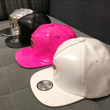2017 горячей продажи Золотой треугольник ха Кепка для мужчины женщины мода Лазерная кожа конфеты Цвет бейсболка хип -хоп шляпы