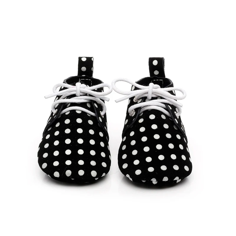 1Pair Baby First Walkers White Polka Dot Black Soft Leather Shoes Lace-up Fashion Non-slip Footwear Crib Shoes All Seasons baby shoes first walkers baby soft bottom anti slip shoes for newborn fashion cute soft baby shoes leather winter 60a1057
