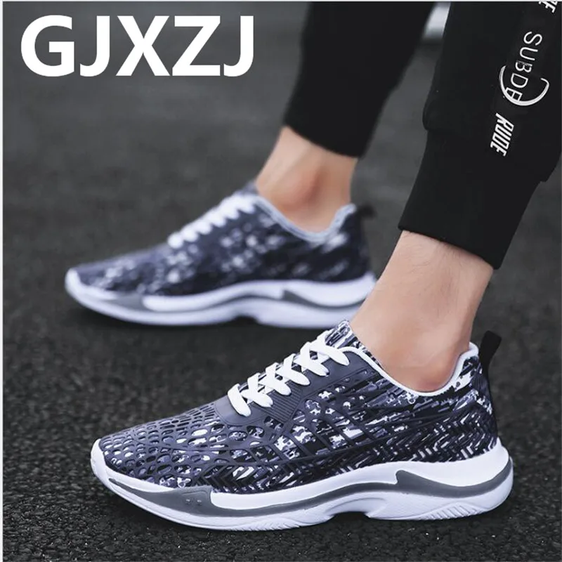

Outdoor soft bottom breathable summer new fashion breathable Korean version of the tide camouflage mesh shoes