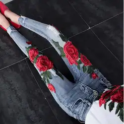 Цветок вышитые Для женщин джинсы эластичные джинсы Узкие рваные с рисунком розы джинсы Большие размеры 25-31