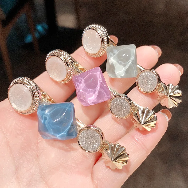 10929136628_717267706