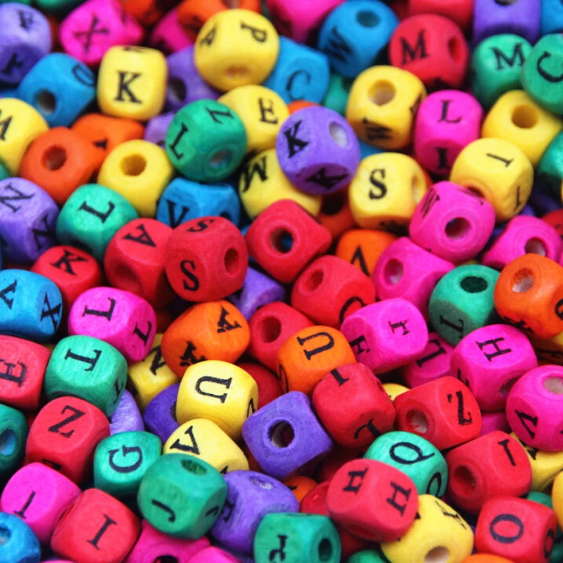 

Alphabet A-Z Letter Wood Beads Spacer 100pcs 8mm Colorful Wooden Beads For Jewelry Making DIY Baby Jewelry Maka Up Full Name