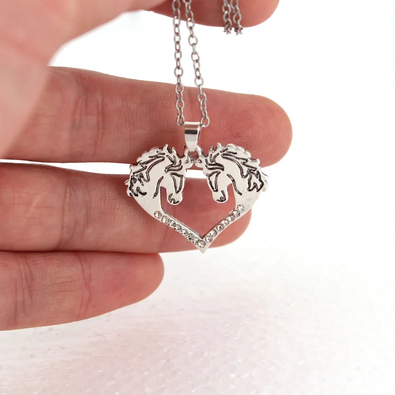 

hzew new two horse head heart shape pendant necklace Ancient silver horse necklaces gift