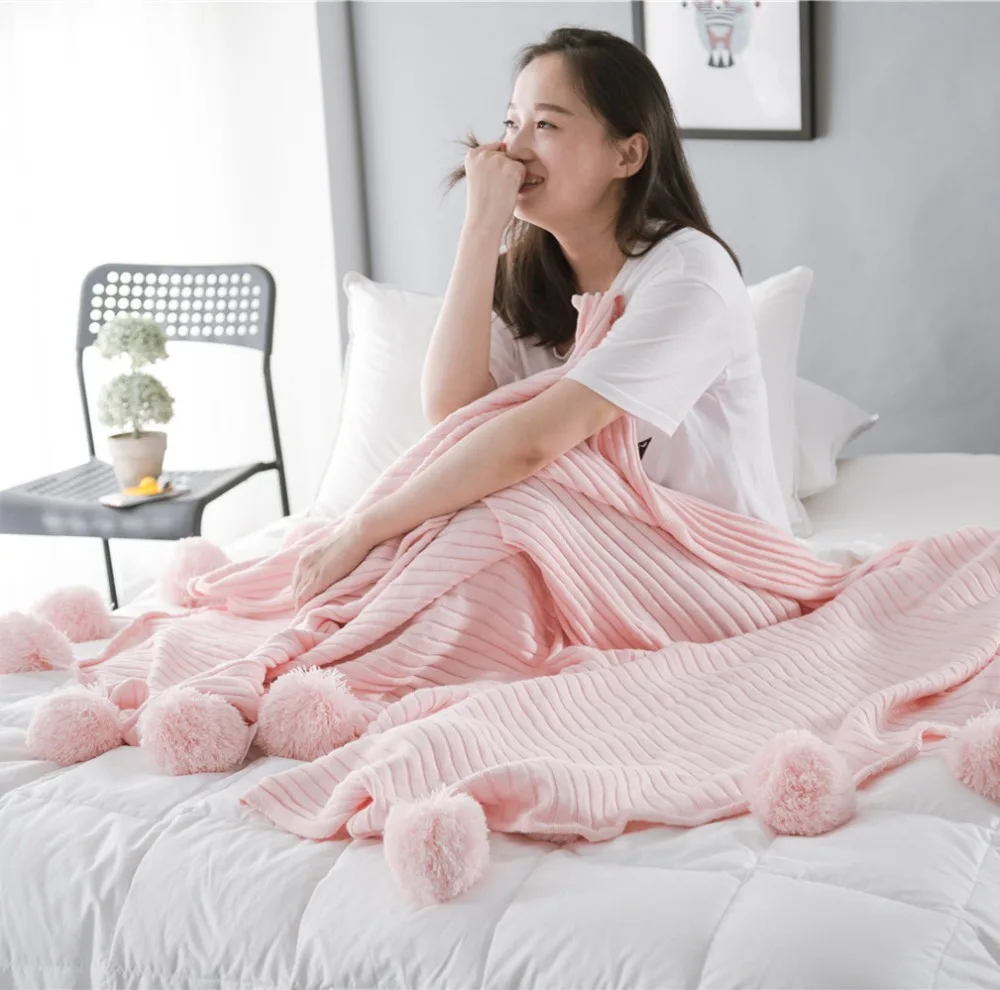 Cotton Fur Ball Knitted Blankets