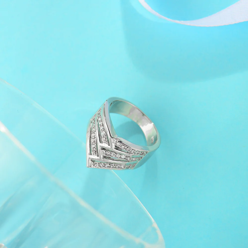 

QGGLE Fashion High Quality Copper AAA Zircon Silver Color Rings for Women Female Finger Ring Jewelry
