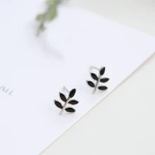 LWONG 925 пробы серебряные крошечные черные оливковые филиалы серьги-гвоздики для женщин простые листья Серьги Мини минималистичные серьги-гвоздики