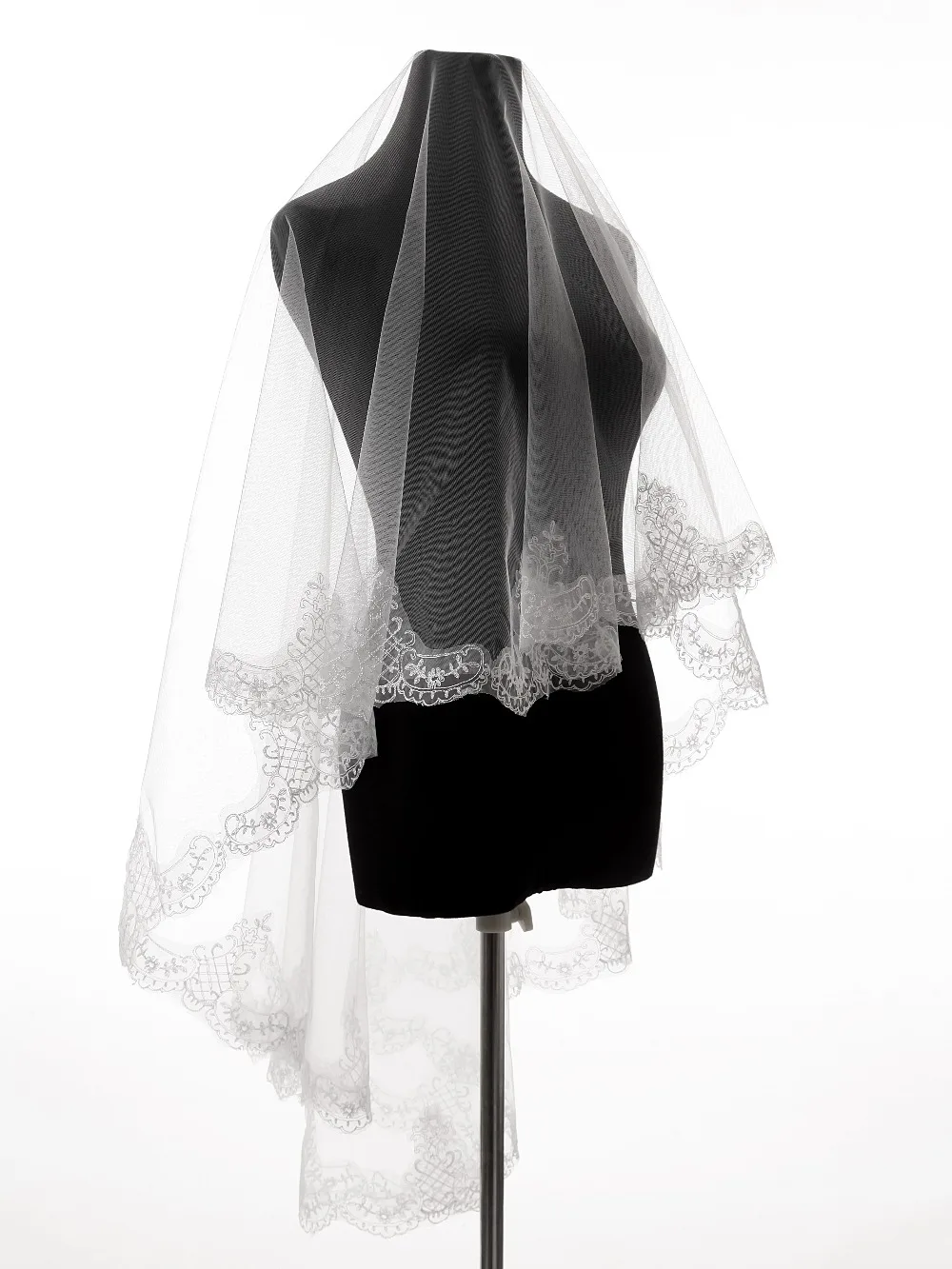 Forevergracedress настоящая фотография кружева крайний слой Свадебные Аксессуары Тюль аппликация свадебная вуаль с расческа