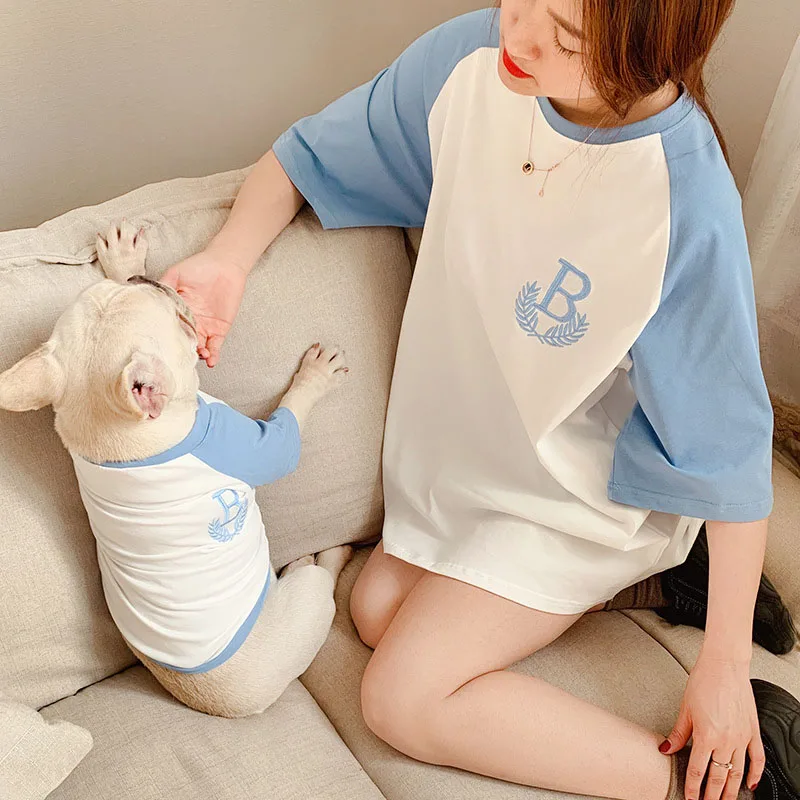 Летняя одежда для домашних животных Мягкая футболка для собак семейная одежда для маленьких и средних собак костюм для щенков, бульдогов, домашних животных, кошек Одинаковая одежда - Color: Blue