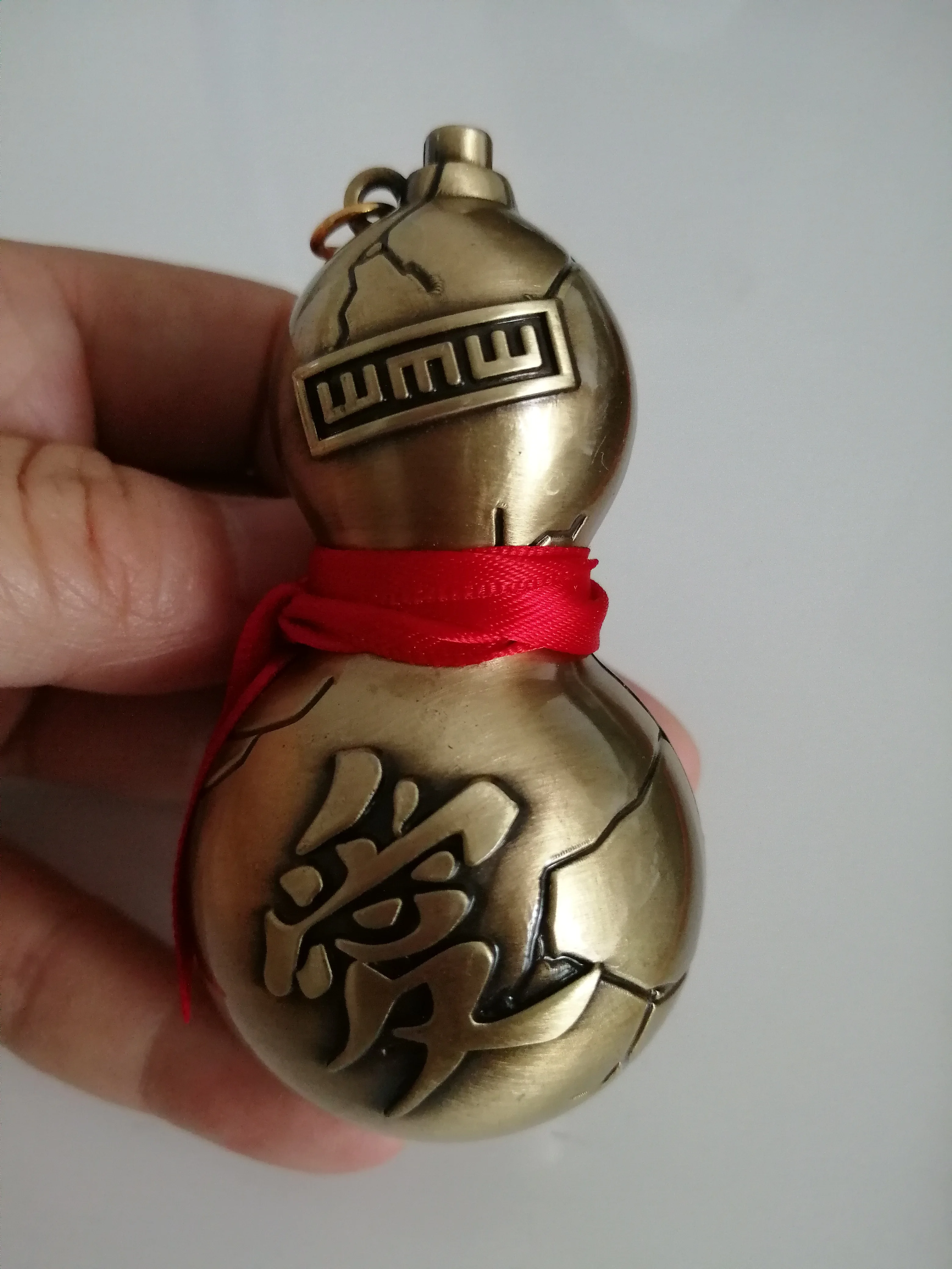 

Anime Gaara Cosplay Weapons Props Gourd Keychain Ornaments Accessories Zinc Alloy 8cm