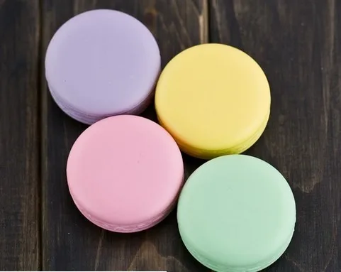 1pc Makeup Round candy color Moisturizing macaron lip balm Natural Plant Sphere lip gloss Lipstick Fruit Embellish lip smacker