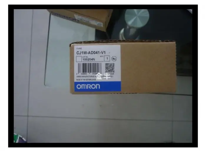 

Original PLC module CJ1W-AD081-V1