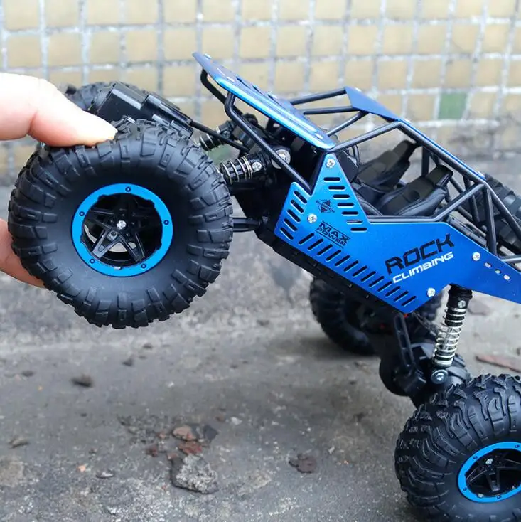 Новый Радиоуправляемый автомобиль 28 см 4WD 4 двухмоторный привод игрушечный с