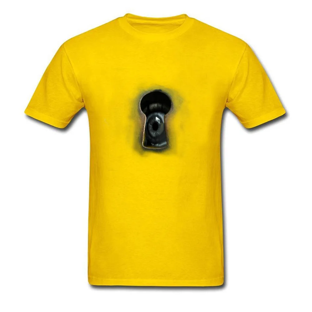 Creature through the keyhole_yellow