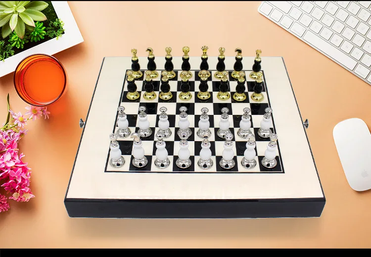 Высококачественная коллекция металлических шахмат для семейного украшения, развлекательные принадлежности для шахмат Wang Gao 7,3 см