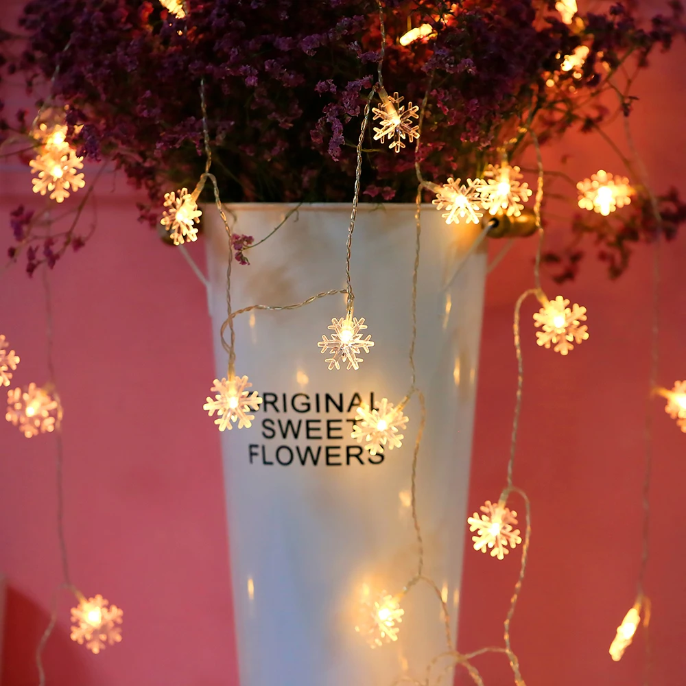 

FS-Led Snowflake Light Led String Lights snowflakes christmas decoration Indoor Lights Battery Powered free shipping