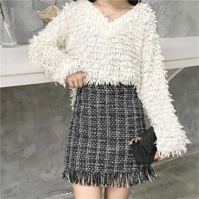 Women Woolen Mini Skirt Autumn Winter Vintage Straight Plaid Tassel Skater Skirt High Waist Femininas