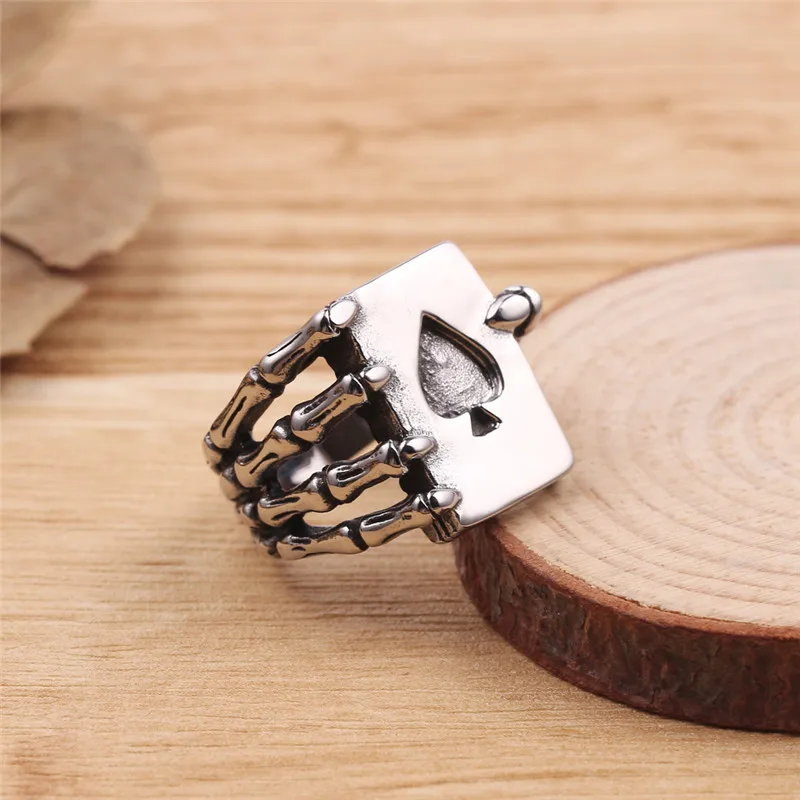 

Spades Card Poker Skeleton Hand Claw Biker Ring Vintage Punk Anel Masculino Mens Ring Skull Claw Ring For Unisex Rings