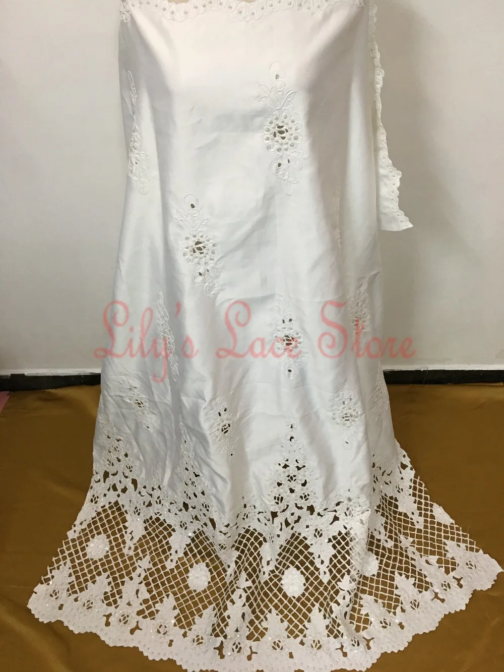 

Embroidery wedding dress beaded stock free shipping satin fabric meter for sale 3d appliques white pearls lace fabric for gown