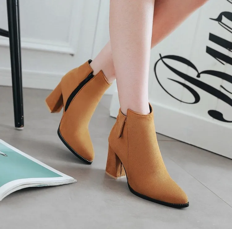 

Big Size 11 12 13 14 15 16 17 18 Tide of ladies'boots with sharp head, thick heel, side zipper and short barrel