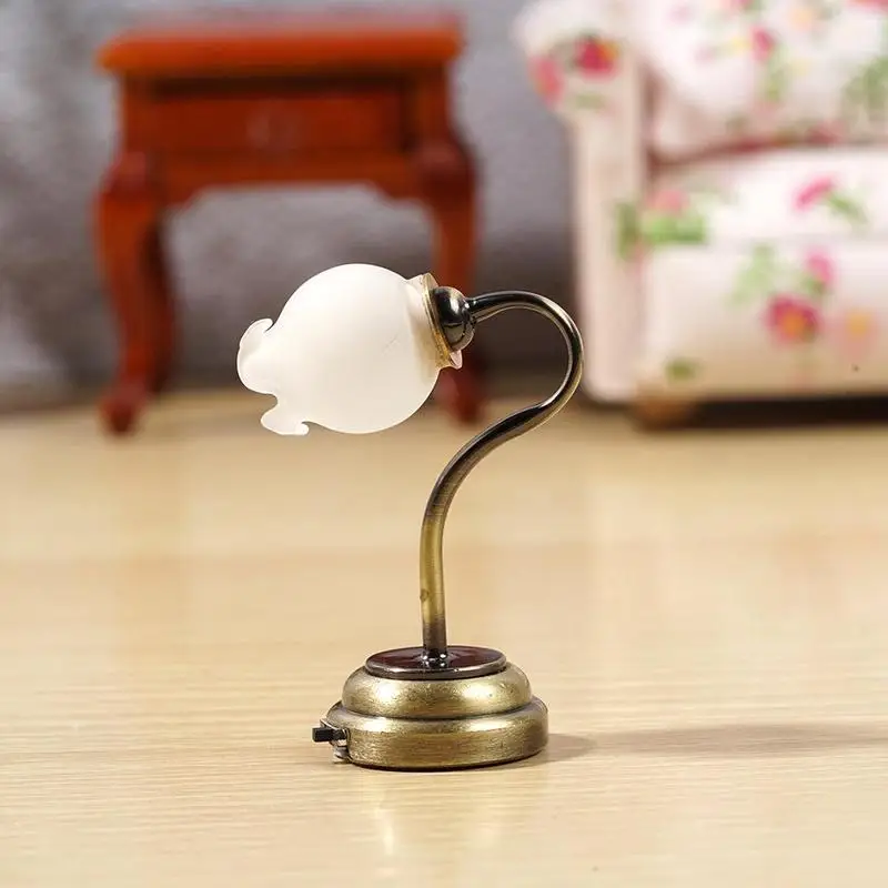  New 1:12 Miniature Dollhouse Accessories Vintage Flower Table Lamp Led Lamp Furniture Decoration Do