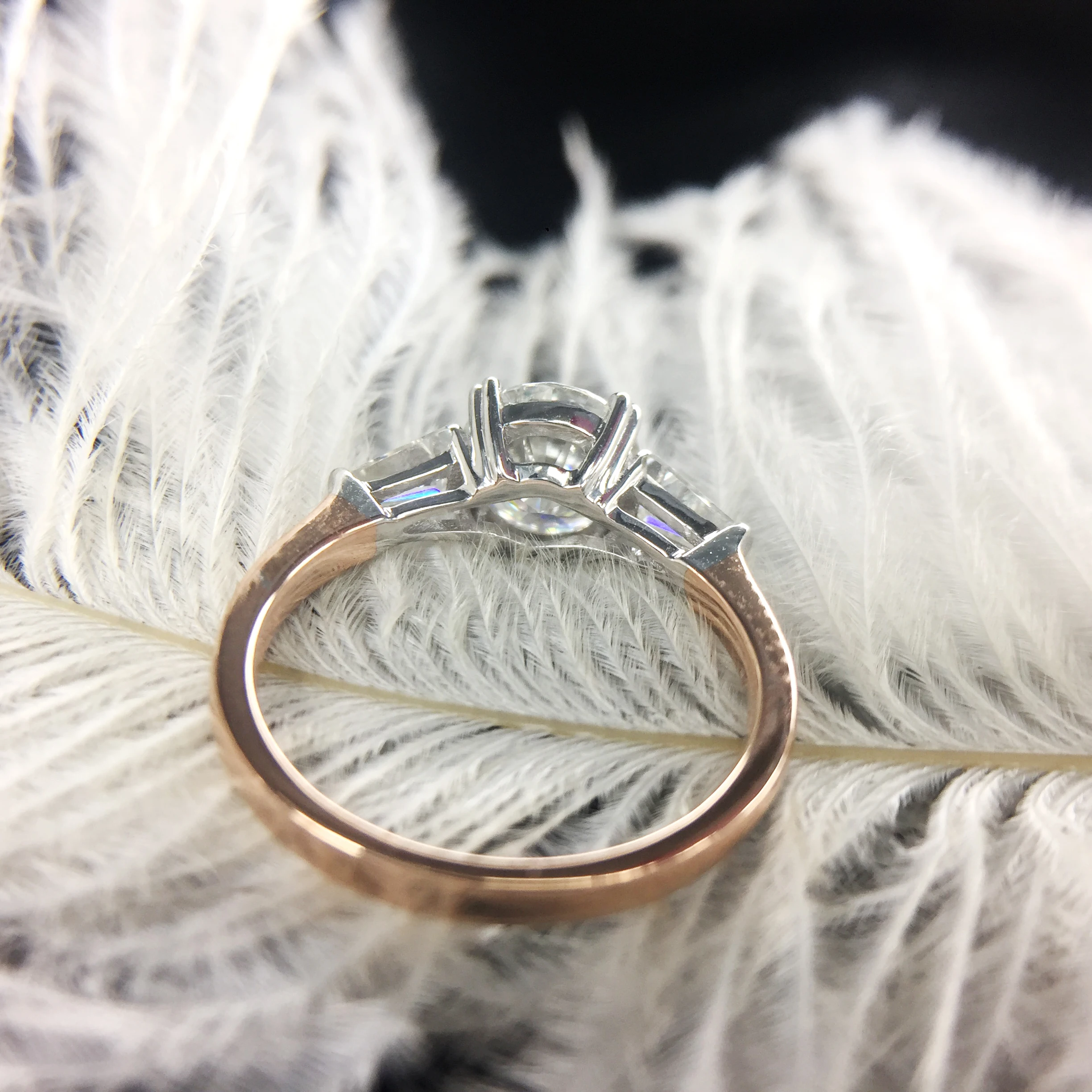 14K белое и желтое золото центр DF цвет 1ct Moissanite алмаз винтажное Помолвочное кольцо три камня для женщин Свадебная свадьба